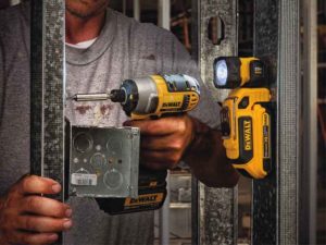 DeWalt 20V MAX Handheld LED Light (DCL044) application