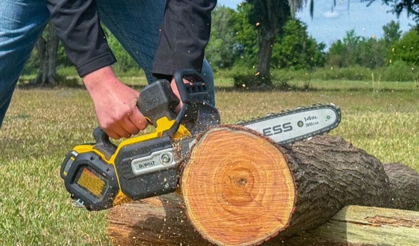 DeWalt FlexVolt Top-Handle Chainsaw