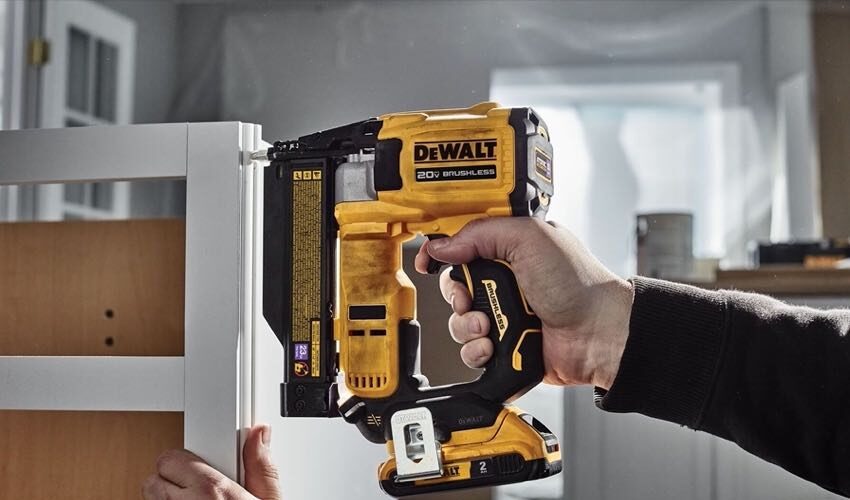 DeWalt DCN623 20V Max cordless pin nailer