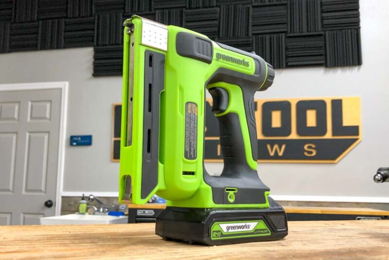 Greenworks 24V Cordless 3/8-Inch Crown Stapler