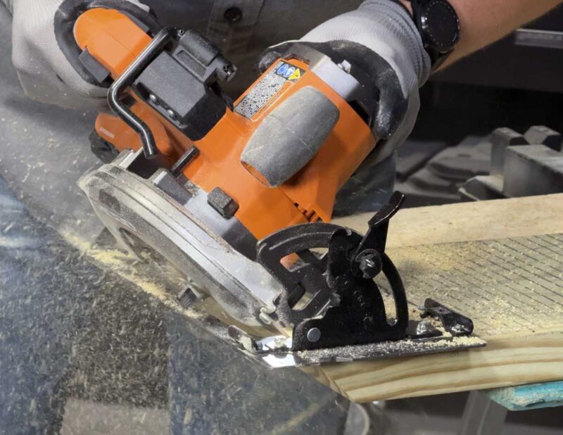 Ridgid R8657 18V circular saw bevel cut